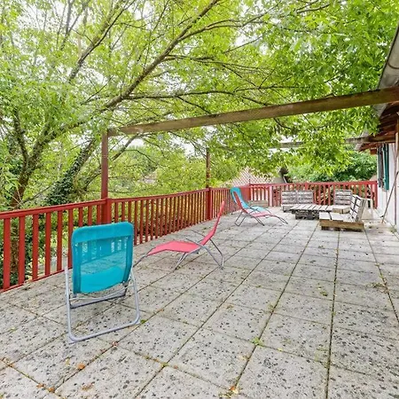 Дом отдыха Spacious House In Countryside