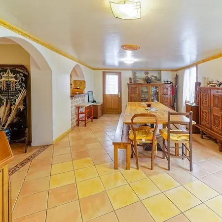 Spacious House In Countryside *